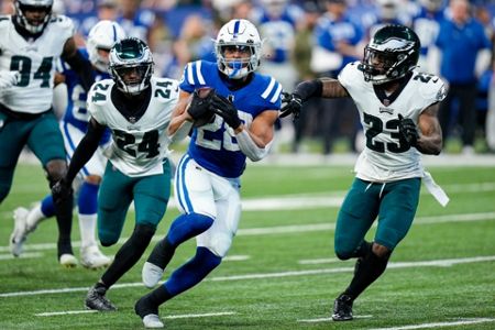 What channel is Indianapolis Colts game today vs. Eagles? (11/20