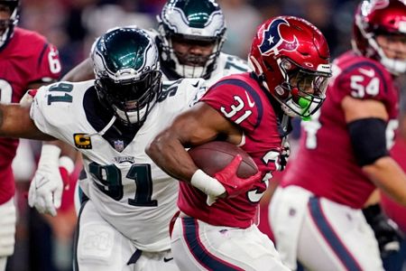 Hurts, Eagles beat Texans 29-17 for their first 8-0 start - WHYY