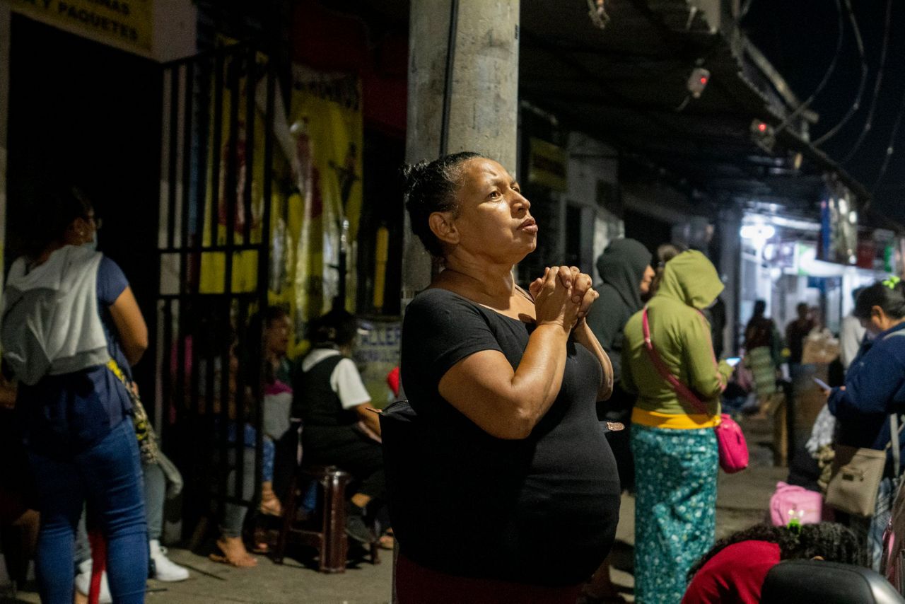 Prison deaths mount in El Salvador's gang crackdown
