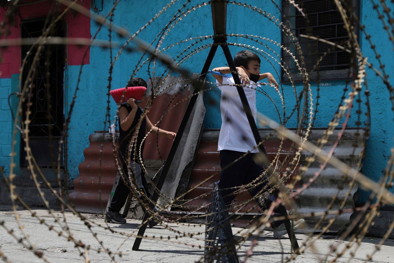 El Salvador president wants to extend state of emergency