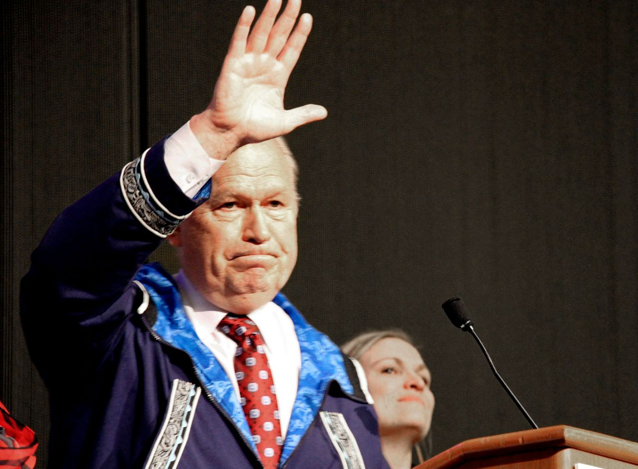 Alaska governor suspends reelection bid
