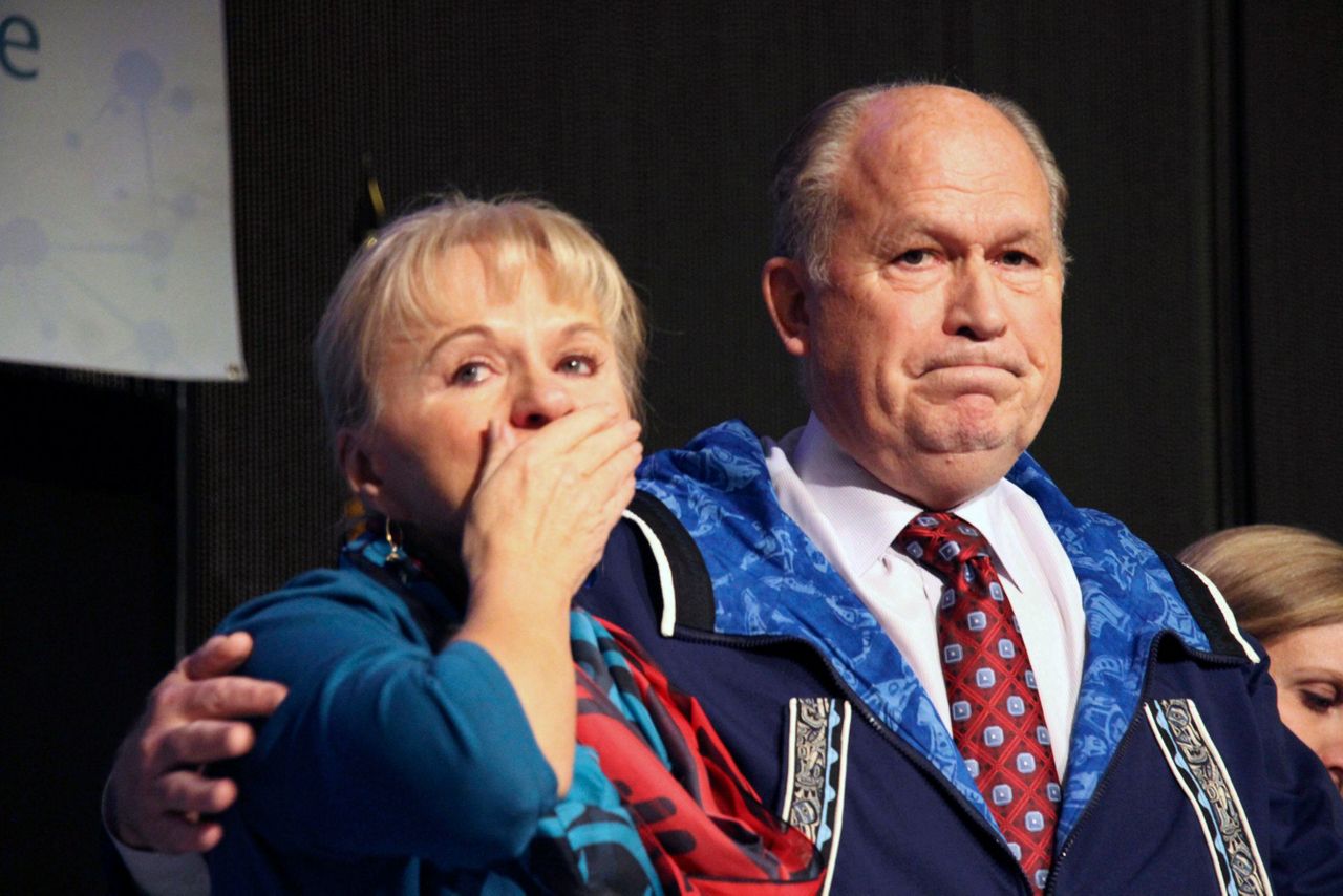 Alaska governor suspends reelection bid