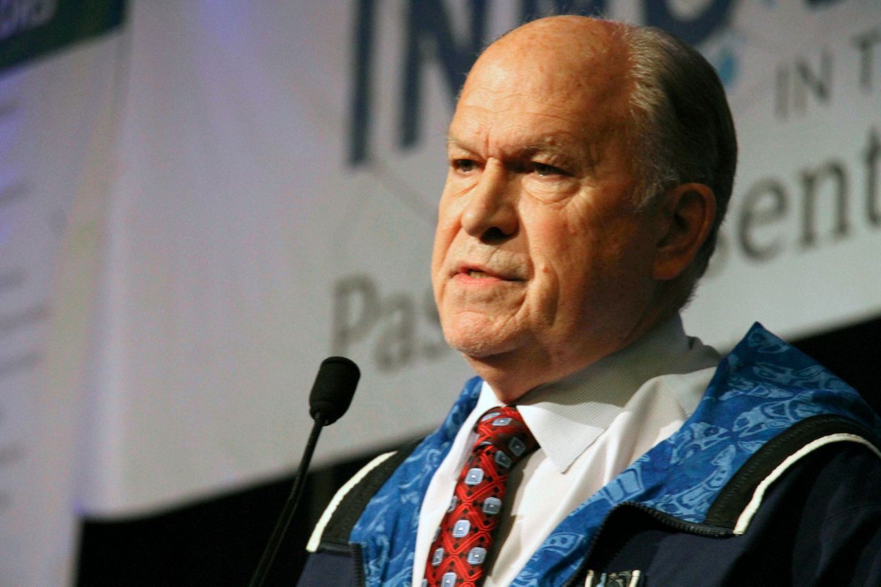 Alaska governor suspends reelection bid