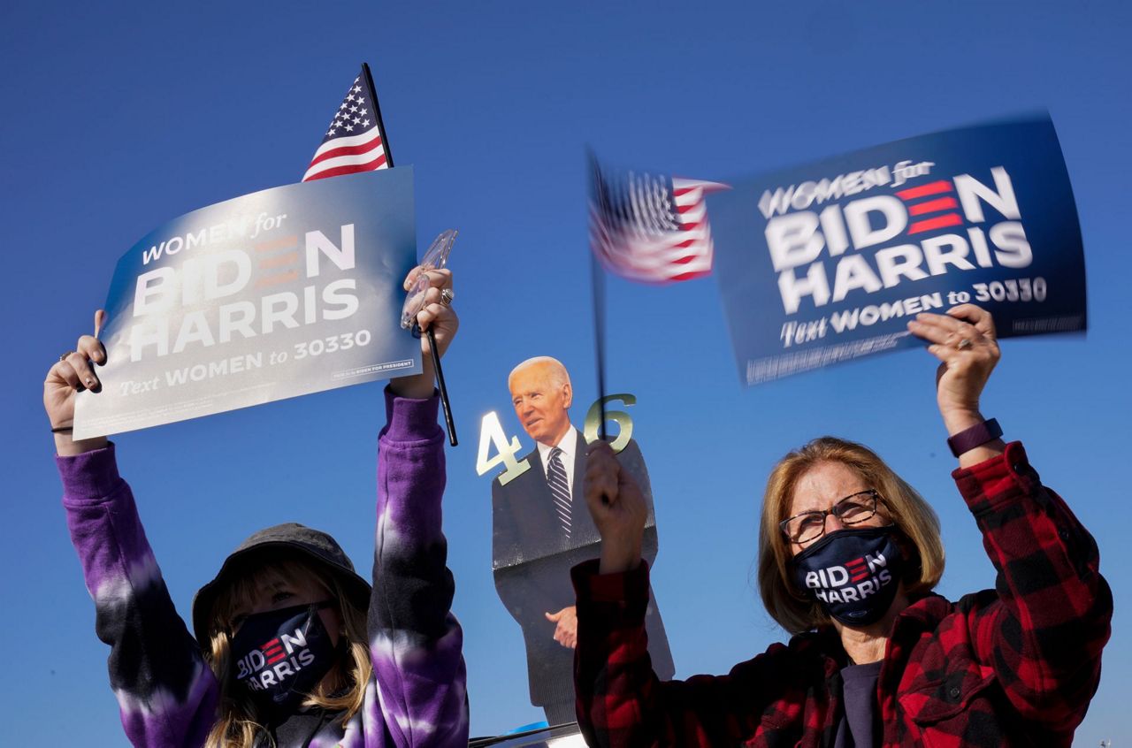 AP PHOTOS: Race enters final weekend before Election Day