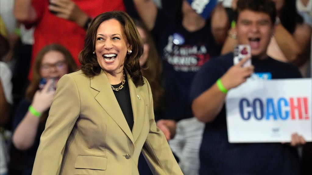 Democratic presidential nominee Vice President Kamala Harris arrives at a campaign rally at Desert Diamond Arena, Friday, Aug. 9, 2024, in Glendale, Ariz. (AP Photo/Ross D. Franklin)