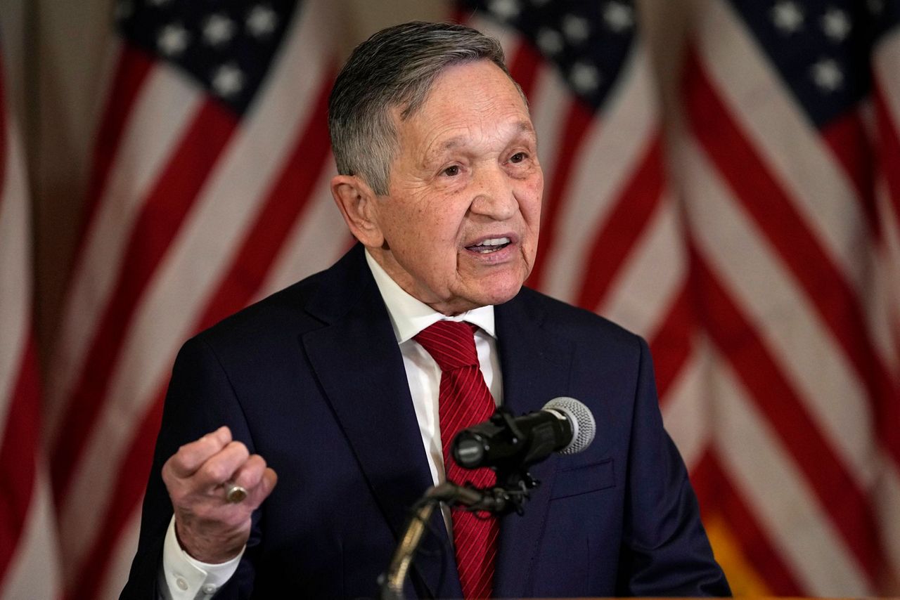 Former Ohio Rep. Dennis Kucinich running for a House seat again, this ...