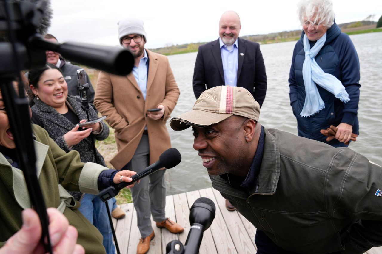 Tim Scott launching ad campaign in Iowa, New Hampshire for expected ...
