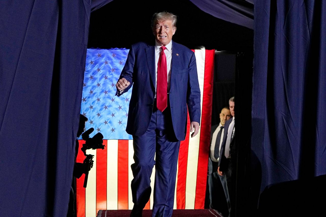 Trump, amid legal perils, calls on GOP to rally around him as he ...