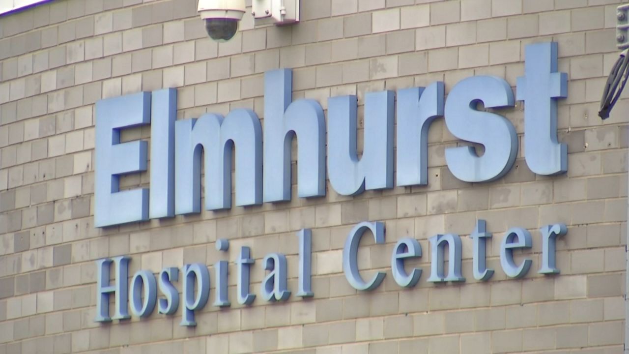 La grève des médecins d’Elmhurst prend fin alors que l’hôpital et le syndicat parviennent à un accord
