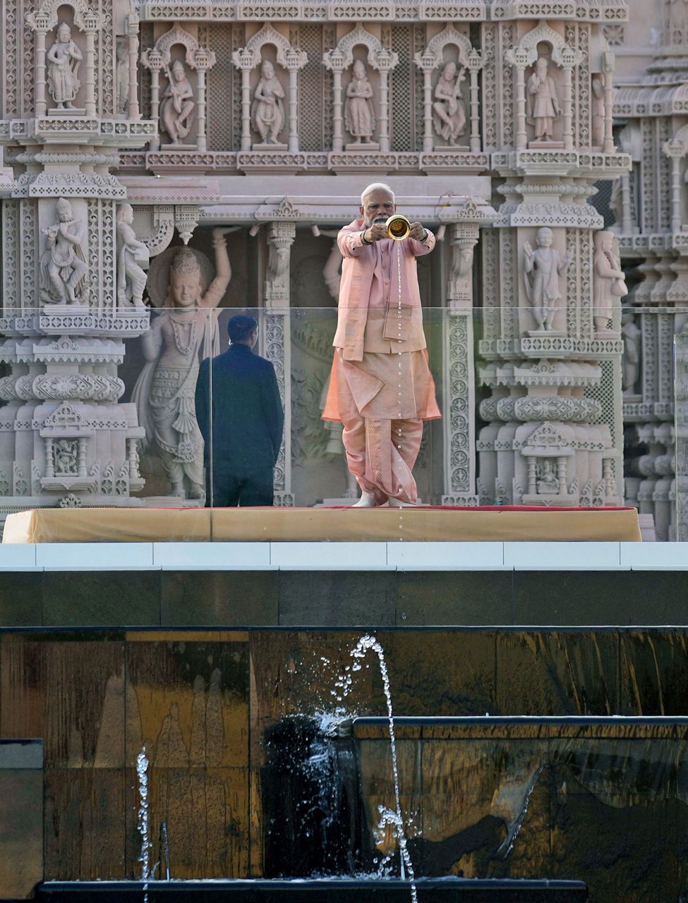 Indian Prime Minister Narendra Modi offers stump re-election speech on ...