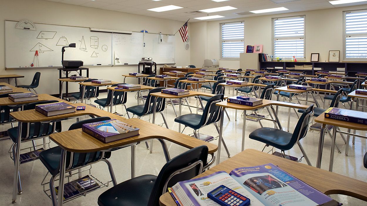 Empty classroom (file photo)