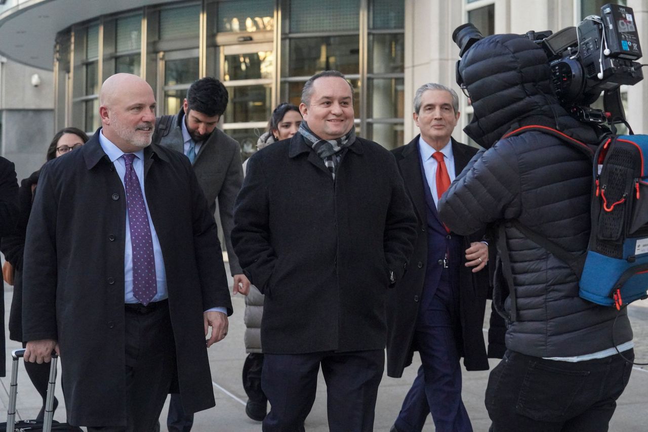 Split verdict for ex-Fox execs in soccer rights bribe case