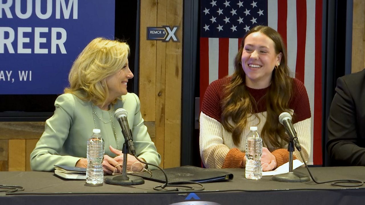 First Lady visits Green Bay to spotlight education