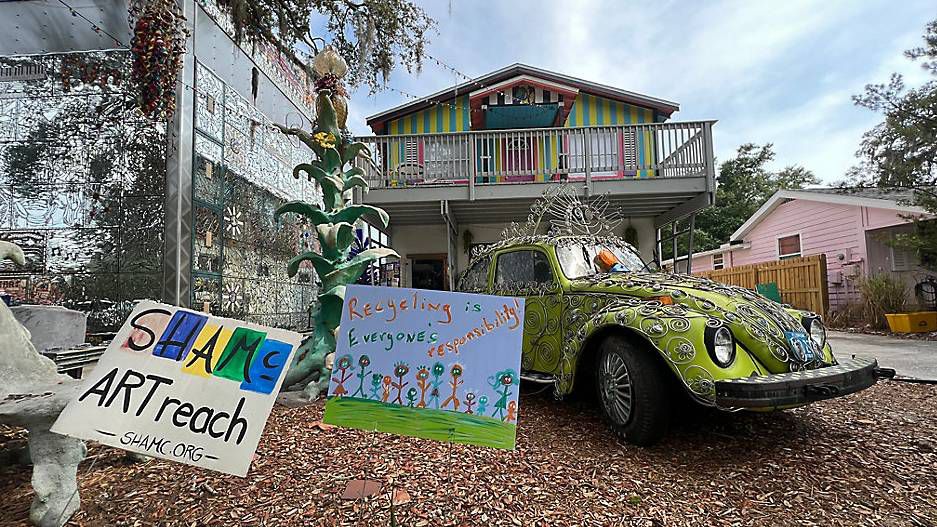 Safety Harbor Art and Music Center offers classes, events