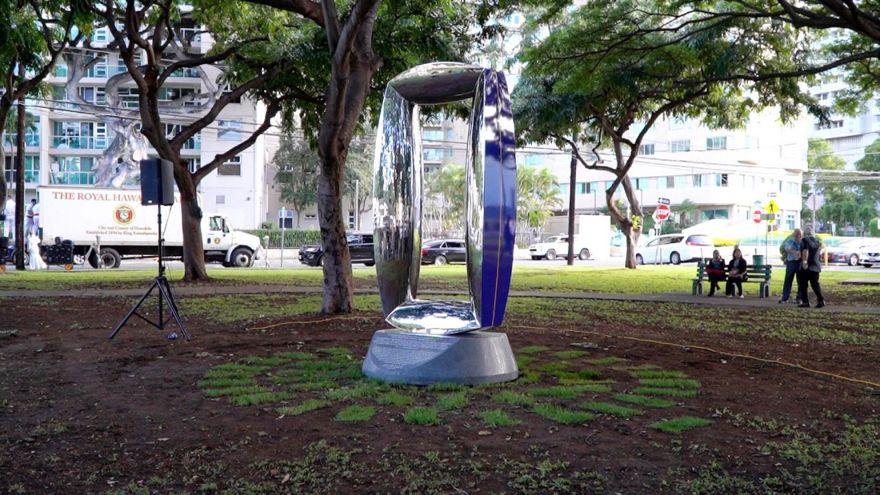 "Face to Face" was created by Korean artist Kwang-Hyun Wang and is the fourth sculpture in Pawaa In-Ha Park. (Image courtesy of City & County of Honolulu)