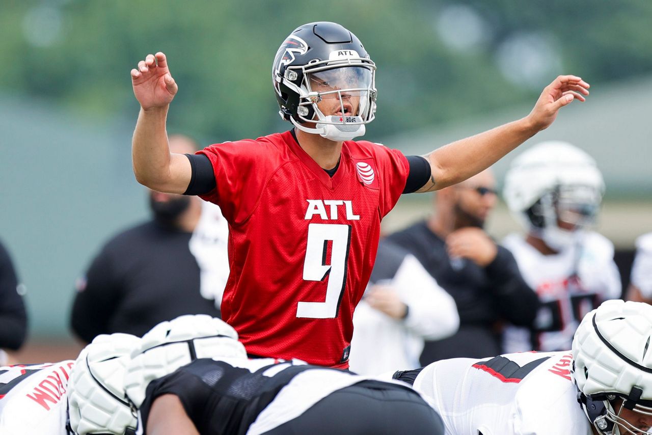 WATCH: Falcons QB Desmond Ridder connects with TE Kyle Pitts