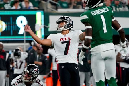 EAST RUTHERFORD, NJ - AUGUST 22: Atlanta Falcons quarterback