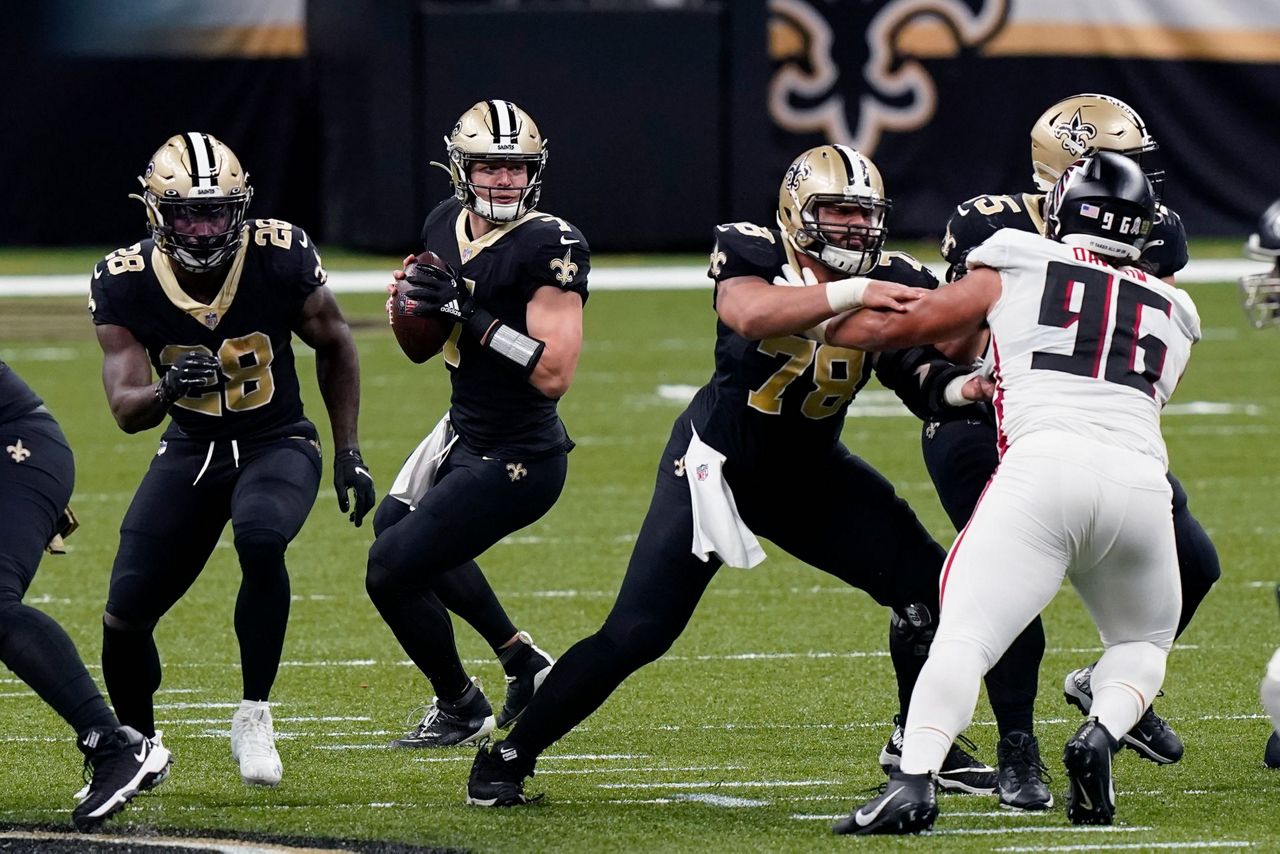 New Orleans Saints tight end Taysom Hill (7) celebrates after a