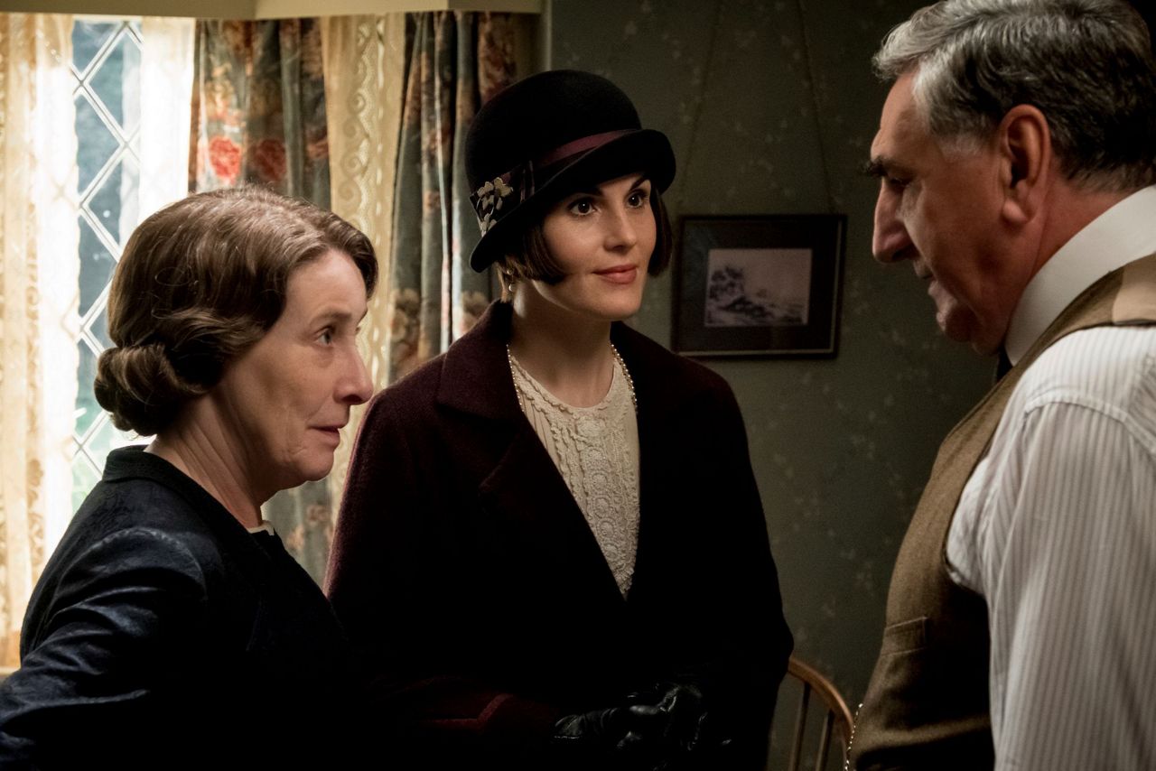 Review: 'Downton Abbey' film is stately but too safe1280 x 854