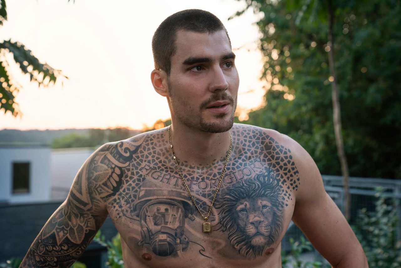 Review Adam Sandler basketball drama, 'Hustle,' has game