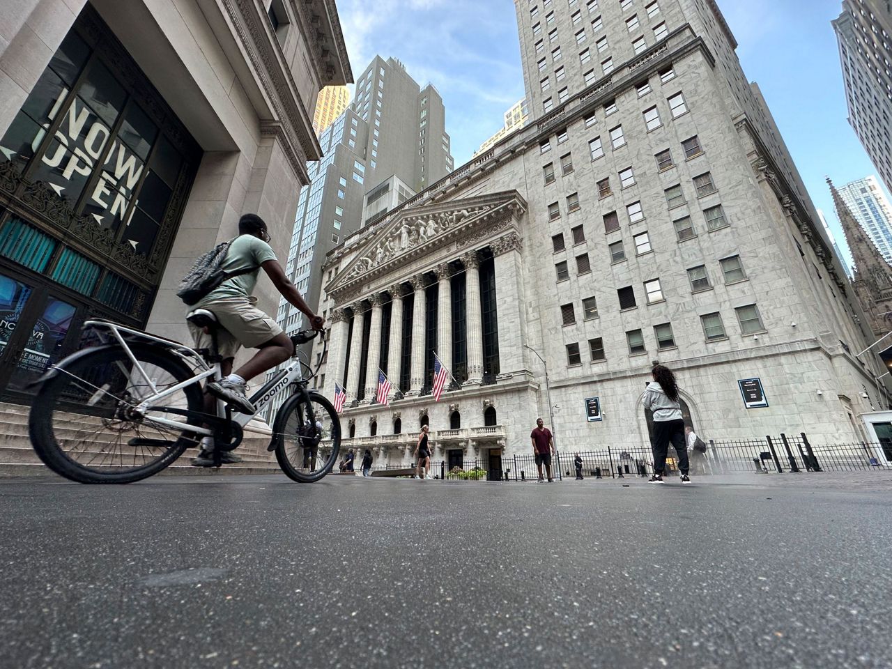 Japan's Nikkei 225 Index Hits Record Closing High, as Markets Follow Wall Street's Rise