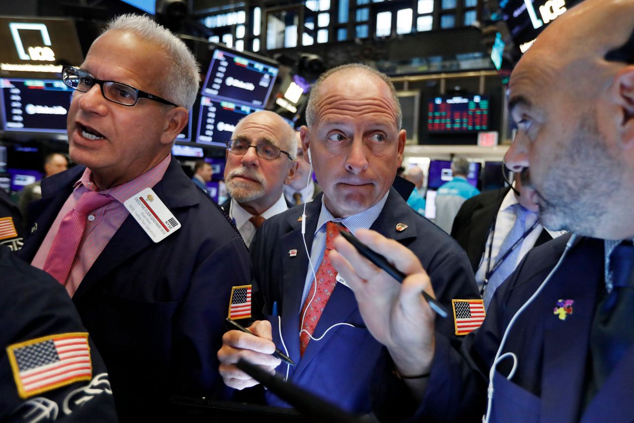 Stocks Move Broadly Lower As Trade War Anxiety Lingers