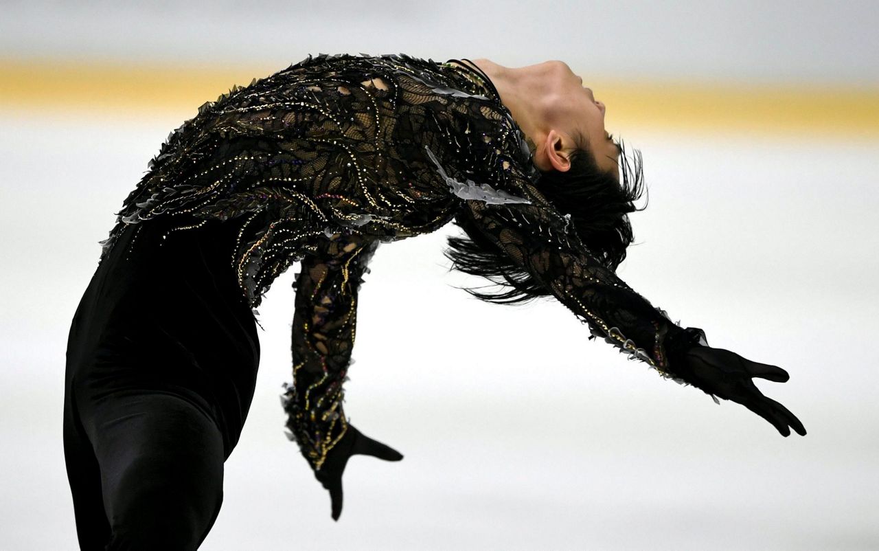 Hanyu wins Grand Prix skating gold in dominant style