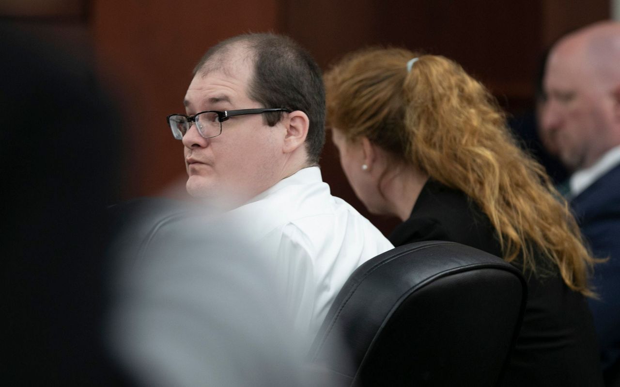Jury sentences father to death for killing his 5 children