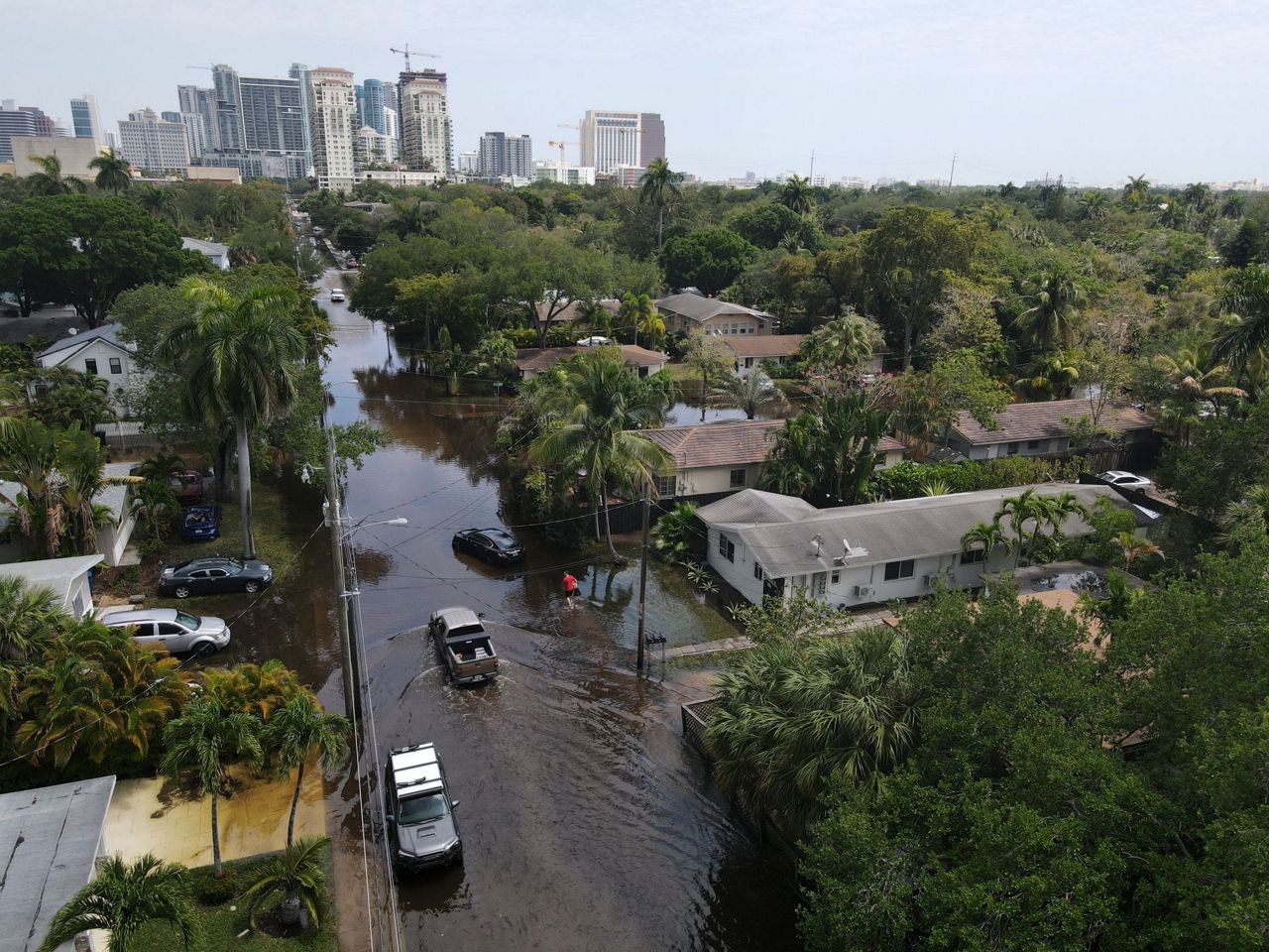 DeSantis seeks federal aid for Fort Lauderdale flood victims