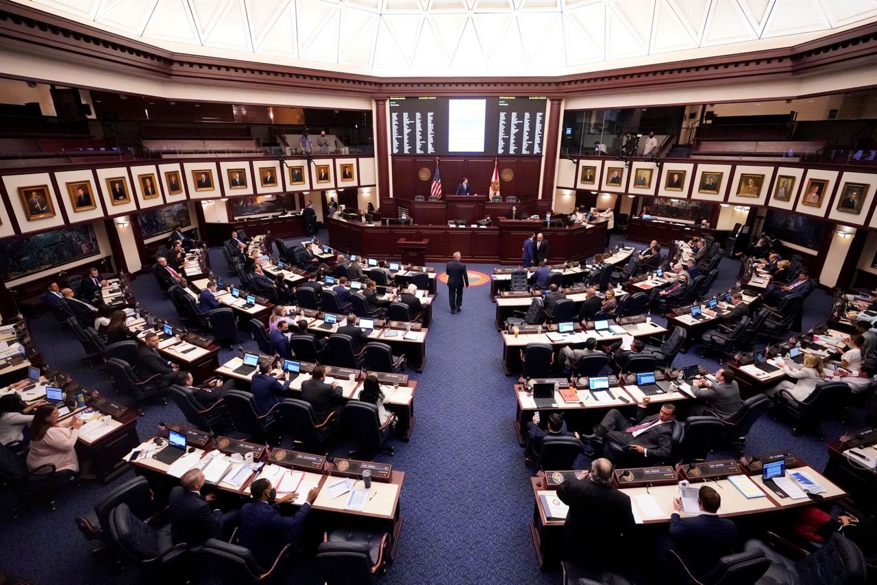 Florida lawmakers move to punish social media companies