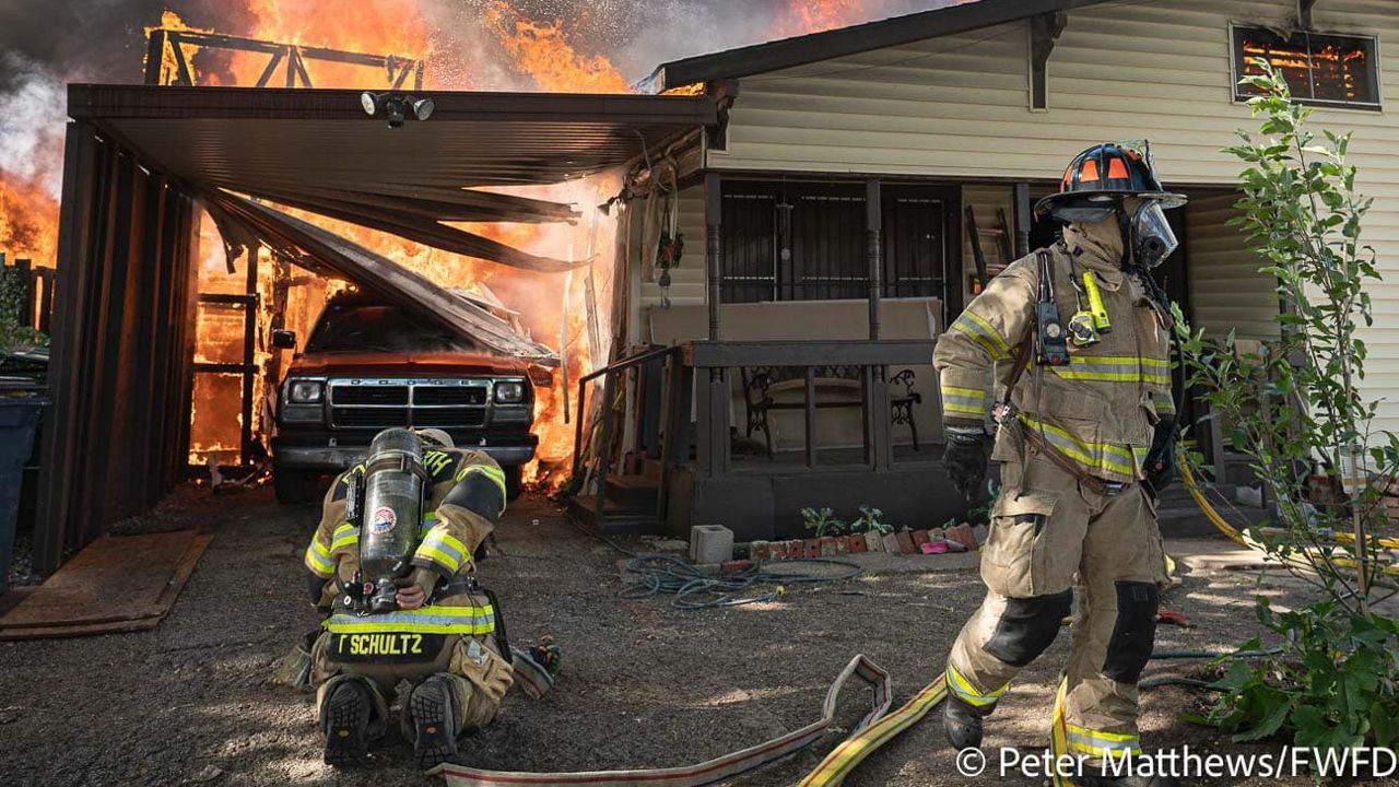 3 Fort Worth firefighters injured battling house blaze