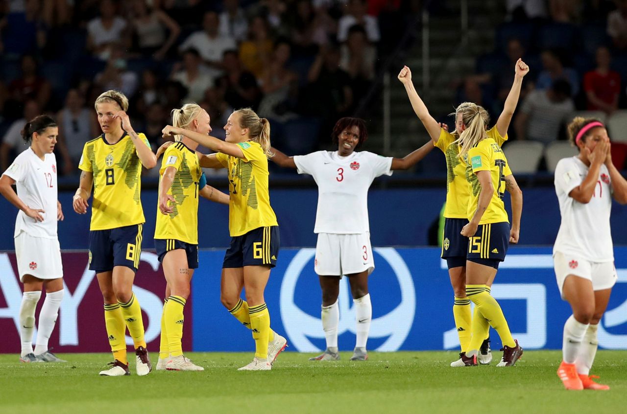Sweden through to quarterfinals with 1-0 win over Canada