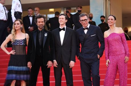 Cannes Film Festival rolls out red carpet again after year off