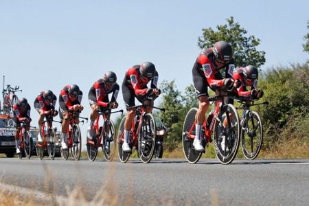 BMC beats Froome s Sky to win Tour de France team time trial