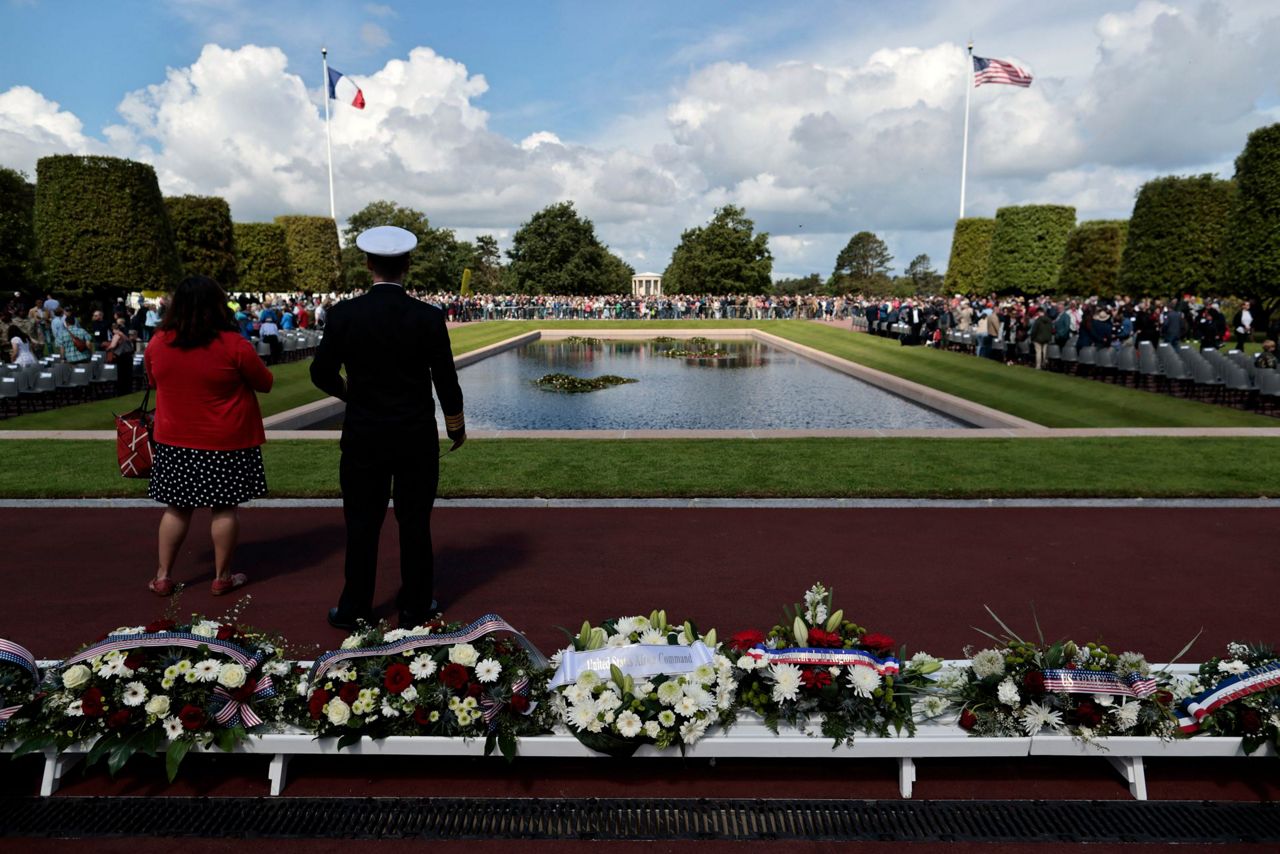 Crowds honor WWII veterans at Normandy DDay celebrations