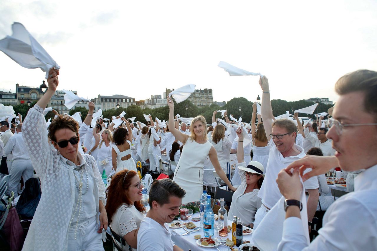 En blanc