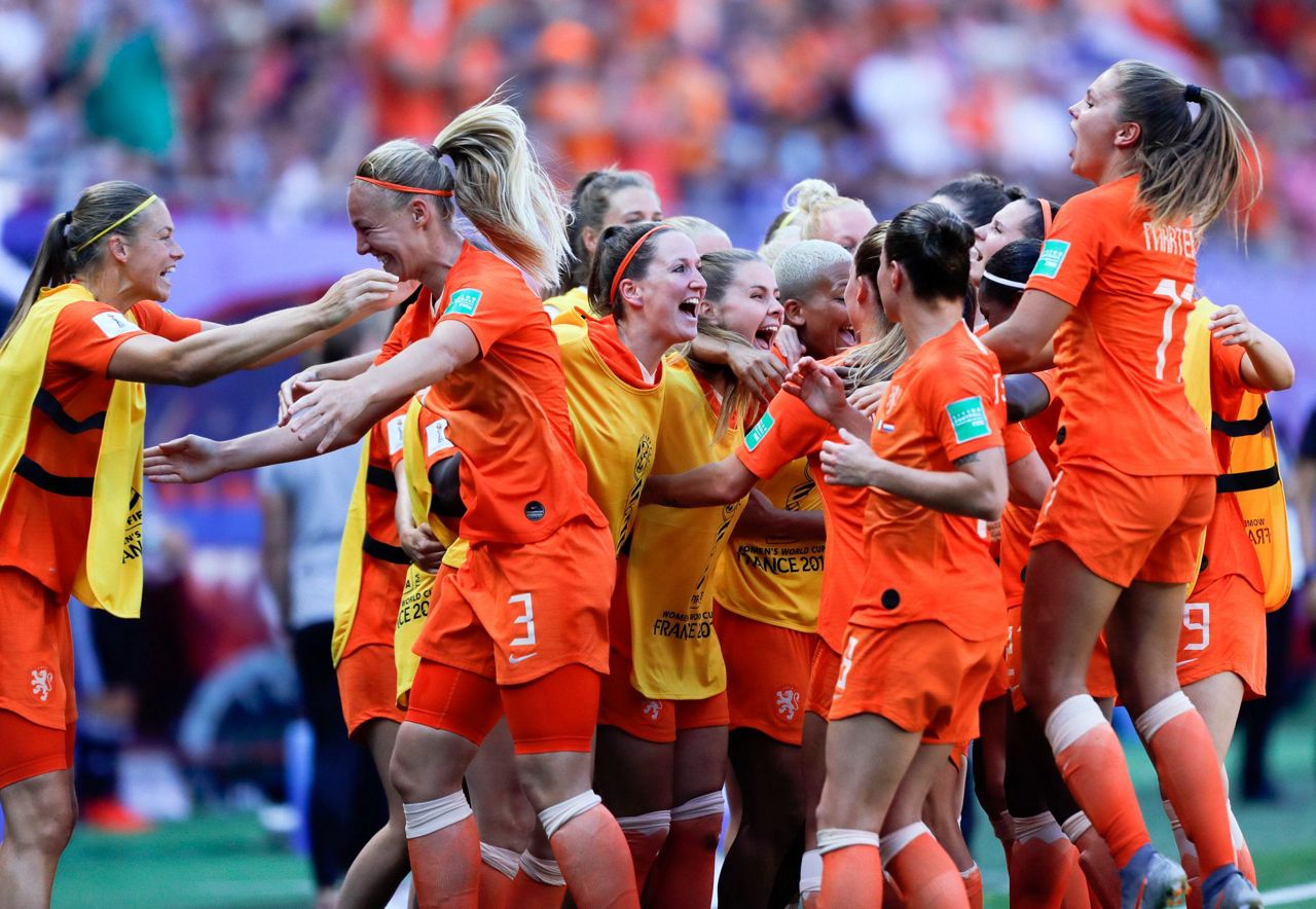 Netherlands Women's Soccer Team Roster 2019 : Dutch beat Italy 2-0 to make 1st Women's World Cup semifinal