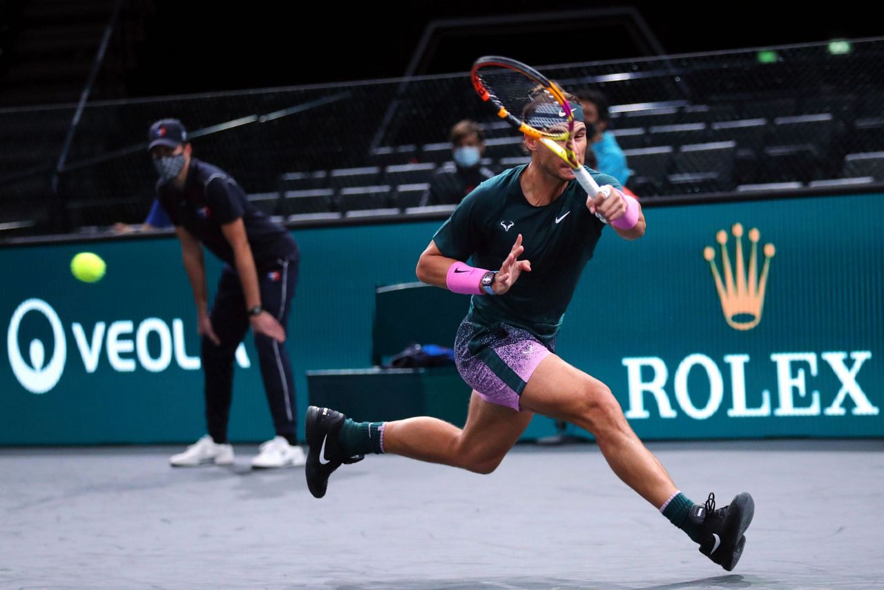 Medvedev beats Raonic to reach first Paris Masters final