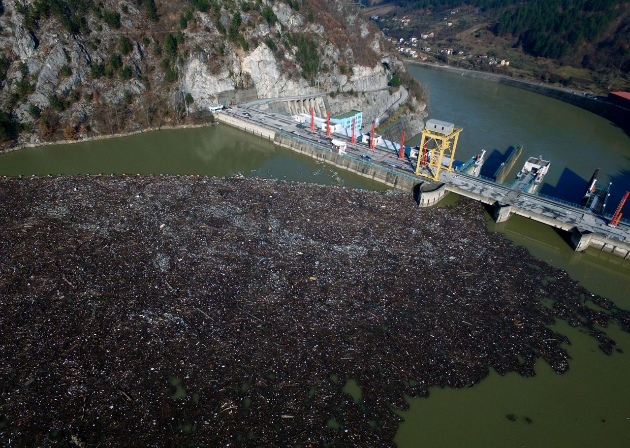 UN talks on a treaty to end global plastic pollution open in Paris