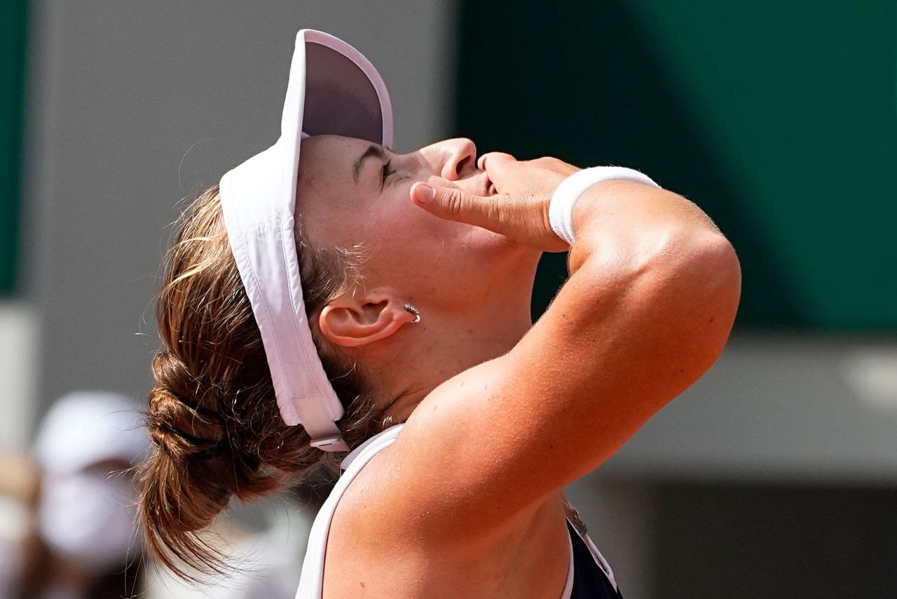 Barbora Krejcikova wins 1st Grand Slam title at French Open