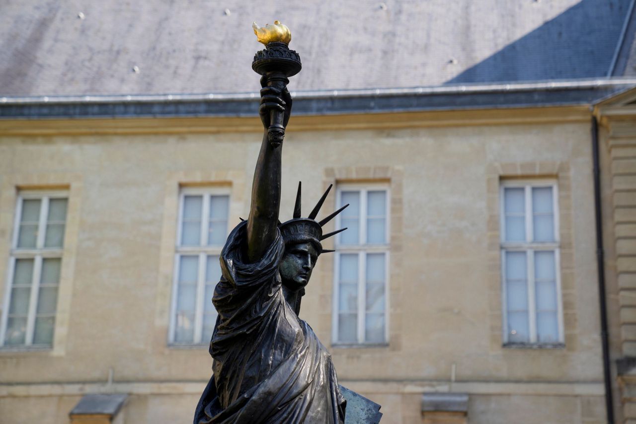 Mini Lady Liberty statue heads to US for July 4 celebrations