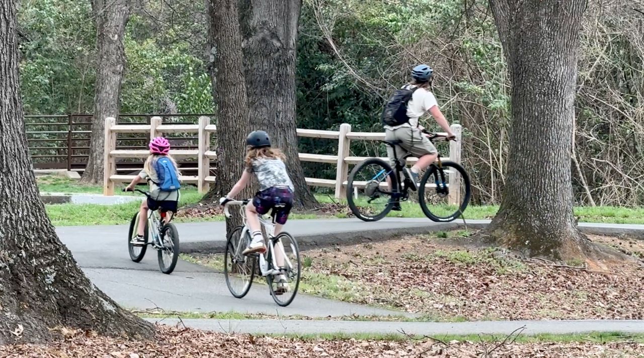 ‘Stay out of our parks’: Mecklenburg Co. officials say I-77 project could impact county parks, environment