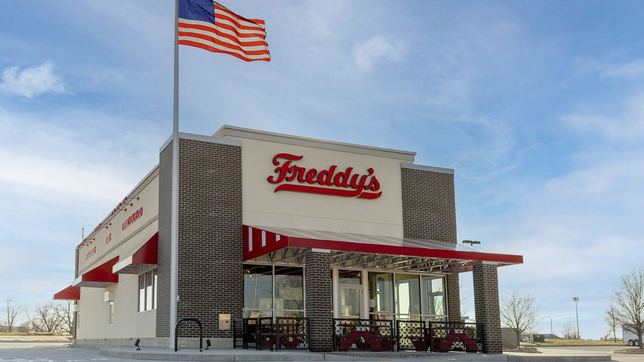 Freddy's Frozen Custard opens St. Louis-area location