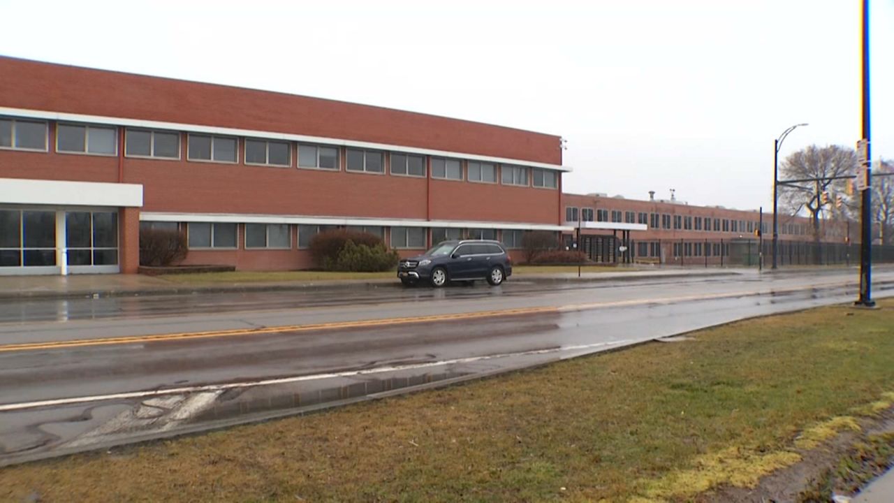 Rochester auto workers prepare for potential strike over contract