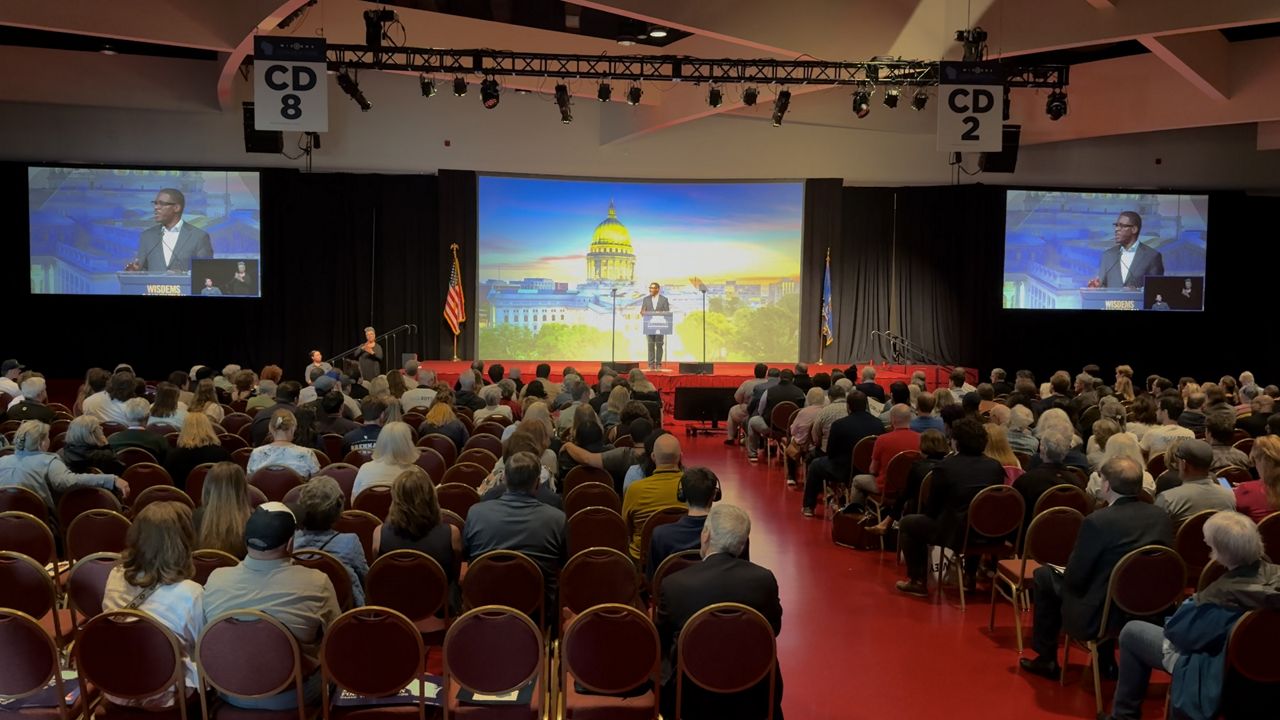 Democratic candidates for governor make nomination pitch at state convention