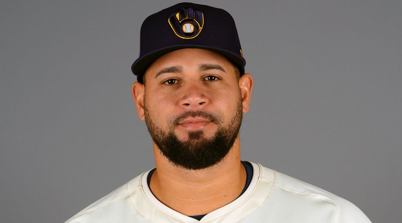 Gary Sánchez guaranteed $3 million by Brewers