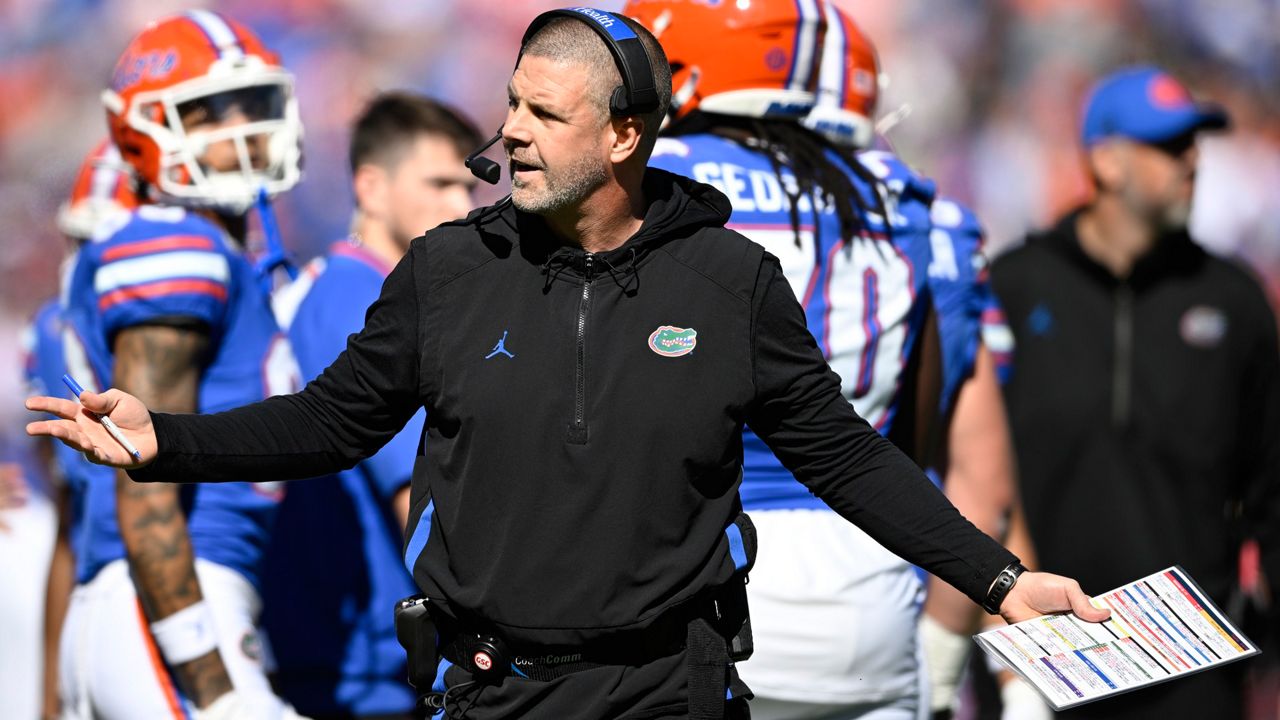 Florida coach Billy Napier has the Gators on a roll and will lead his team in the Gasparilla Bowl on Friday. (AP Photo/Phelan M. Ebenhack)