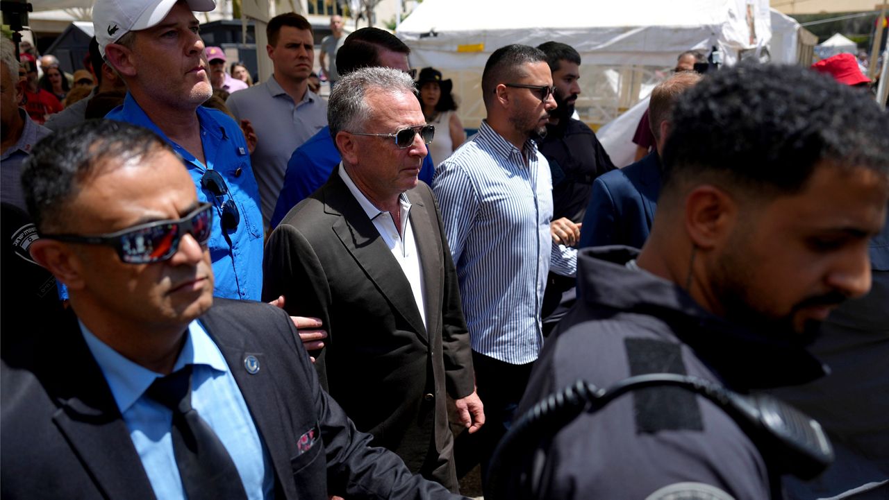 Israeli fire again kills Gaza aid-seekers as U.S. envoy meets with hostages' families