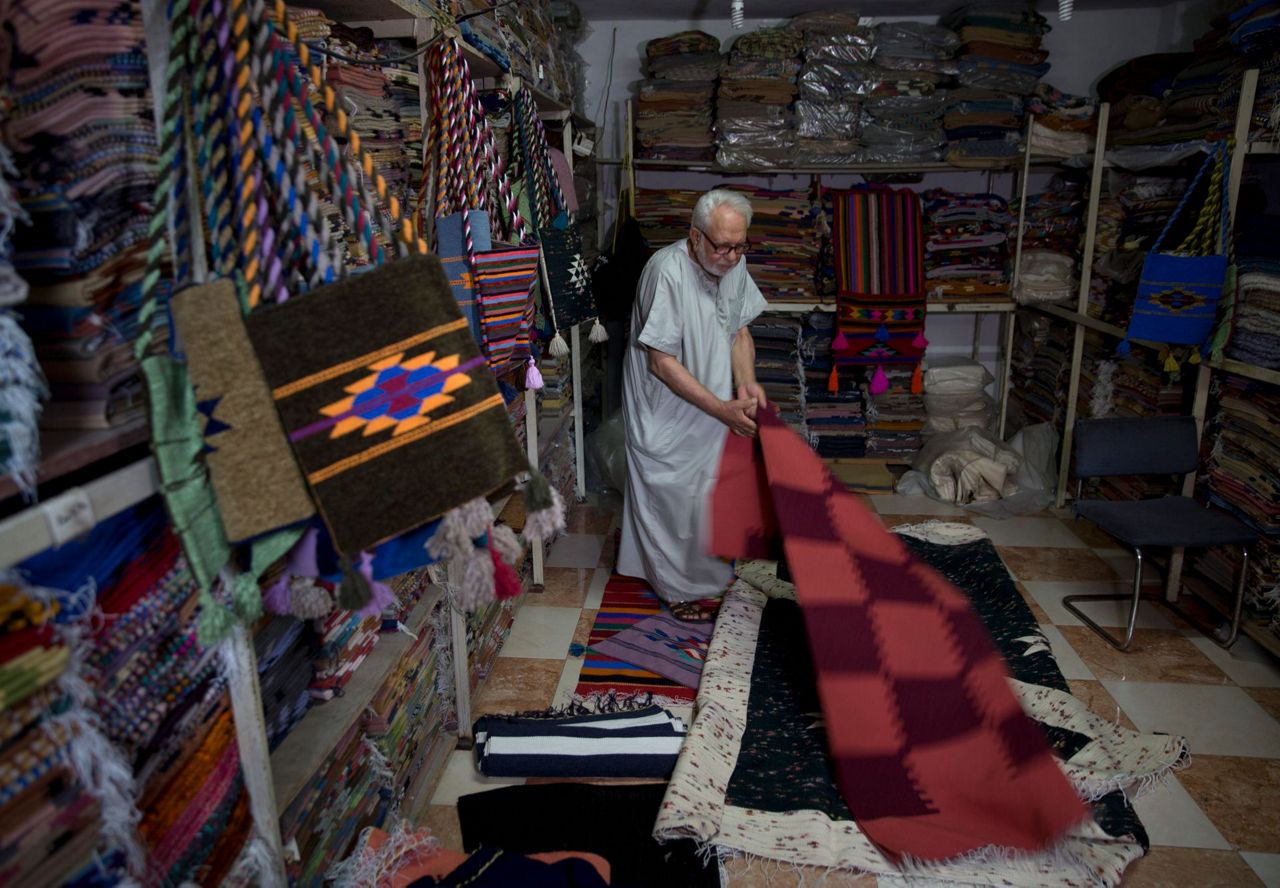 Gaza's traditional crafts industries rapidly disappearing