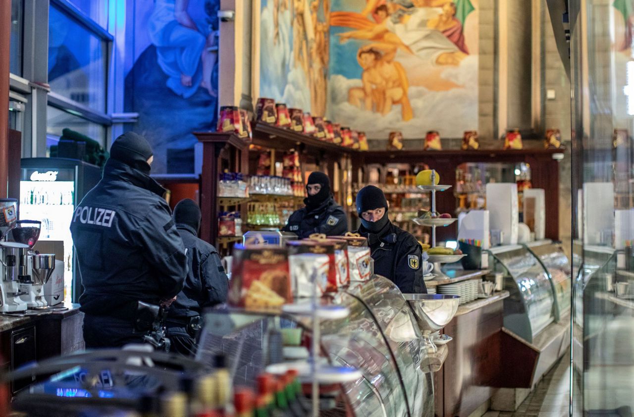 European authorities launch crackdown on Italian mob